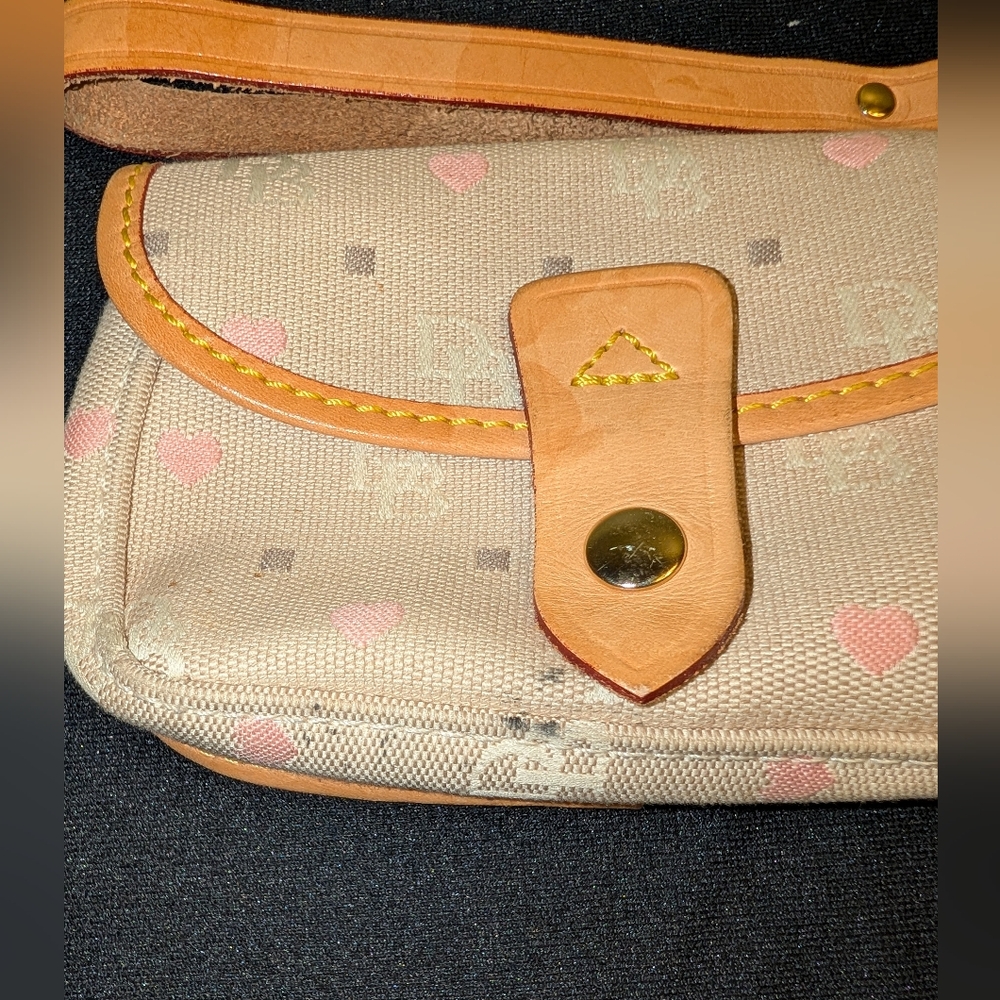 Dooney & Bourke Tan & Pink Heart Wristlet - Picture 2 of 5